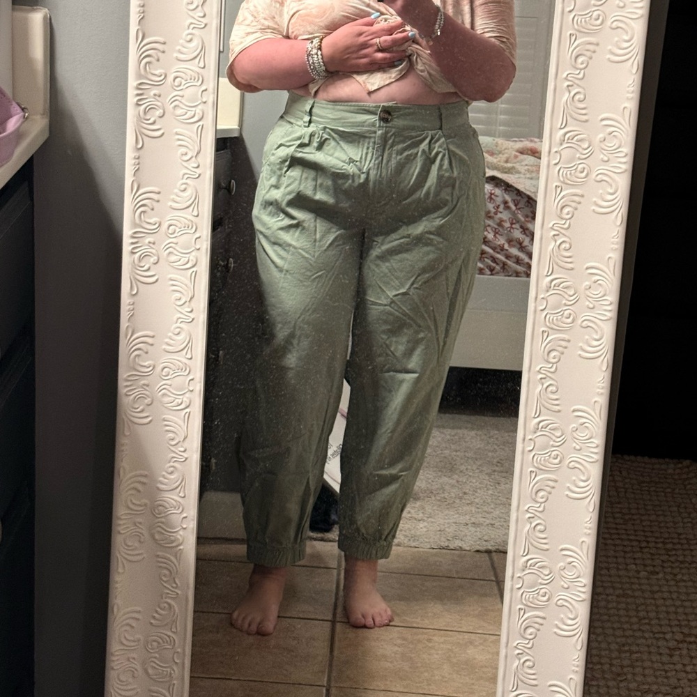 HALARA Olive Green High-Waist Cargo Joggers